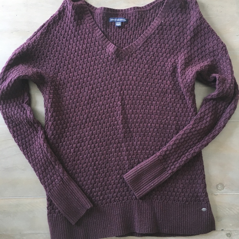 Maroon American eagle sweater